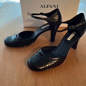 Black 3” Alfani heels size 7 1/2